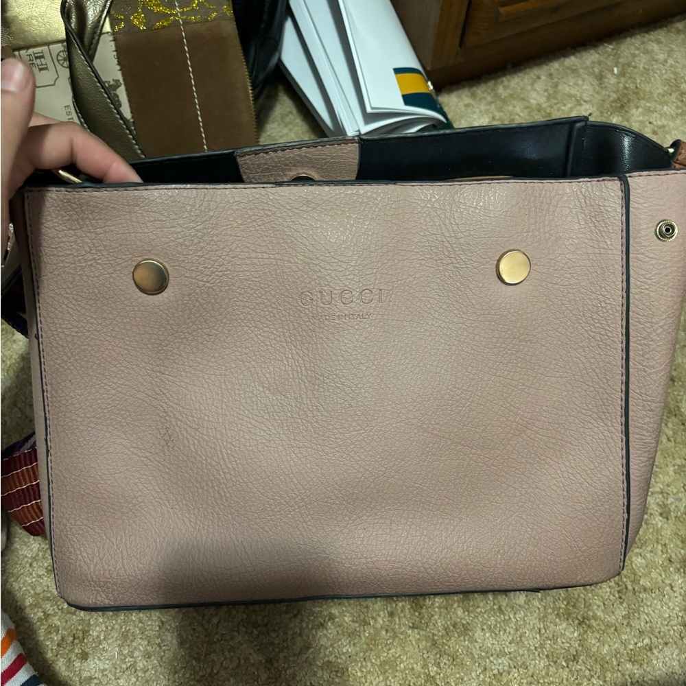 Gucci Blush Leather Shoulder Bag